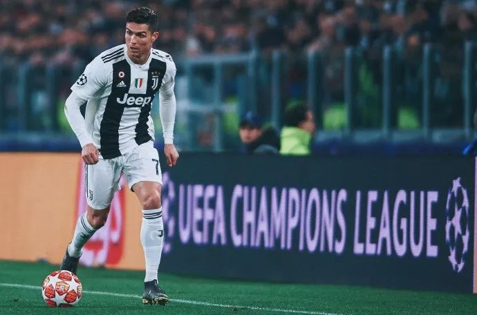 通过巧妙的 通过巧妙的